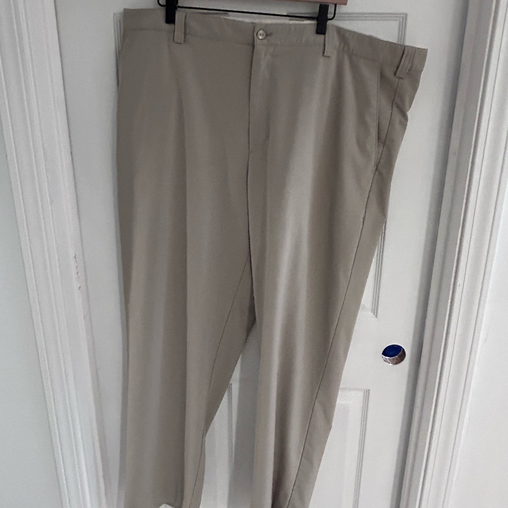Cutter & Buck Men’s Khaki Dress Pants Size 42T 40